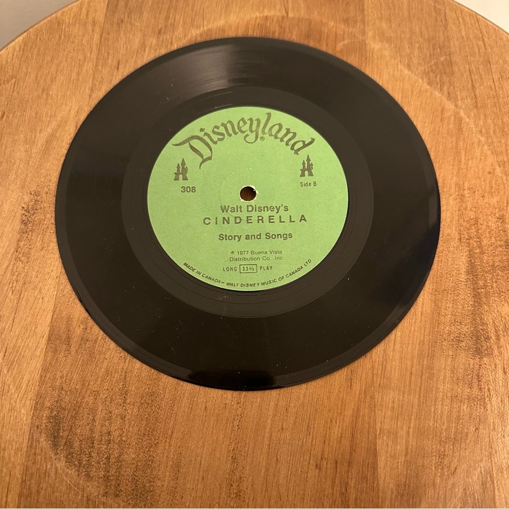 SOLD- Vintage 1977 Disney CINDERELLA Read Along Book Record 33 1/3 RPM See Hear - Picture 6 of 14